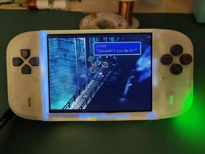 PS Hanami: Modder verwandelt die legendäre PlayStation in einen Handheld